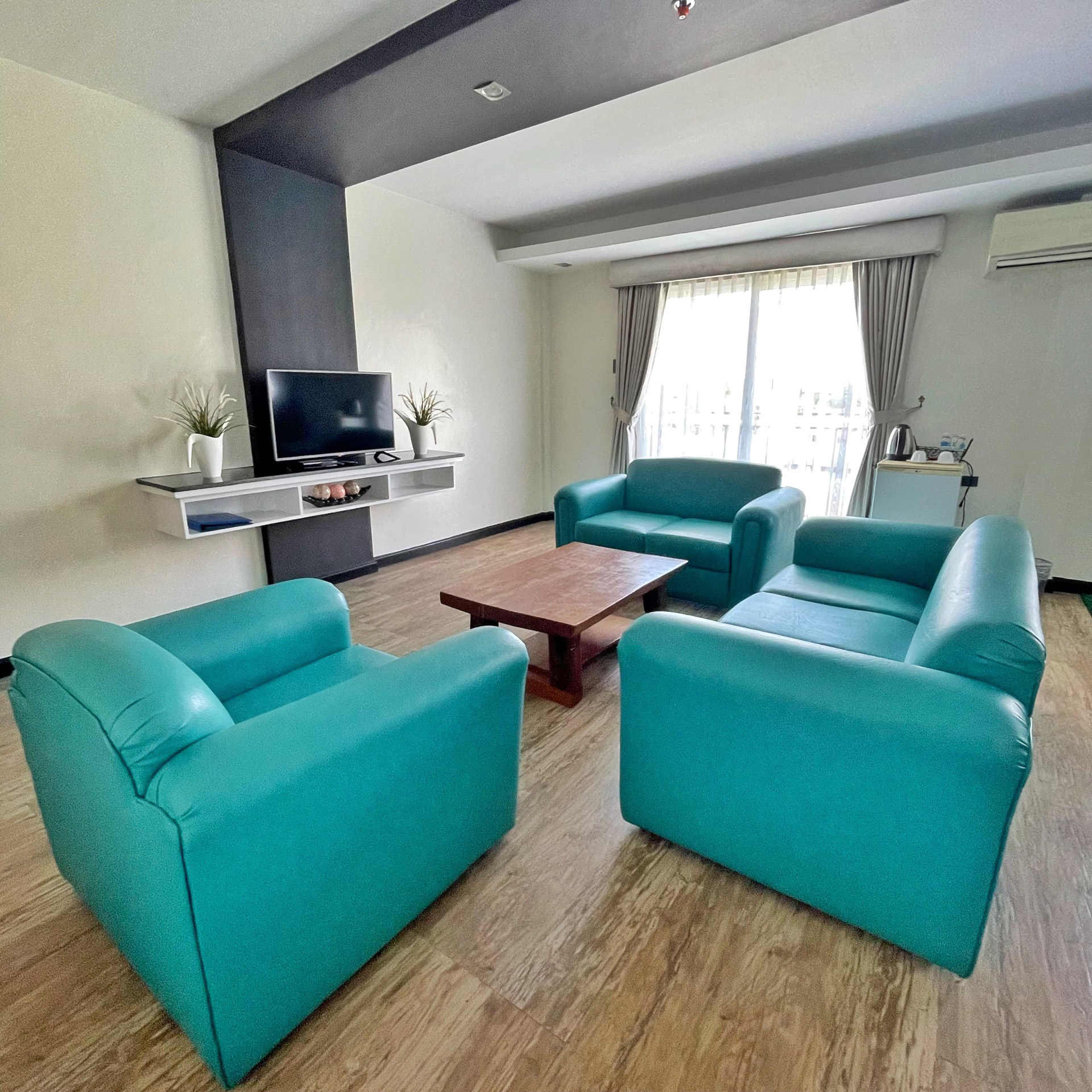 rooms_premier-suite (2)
