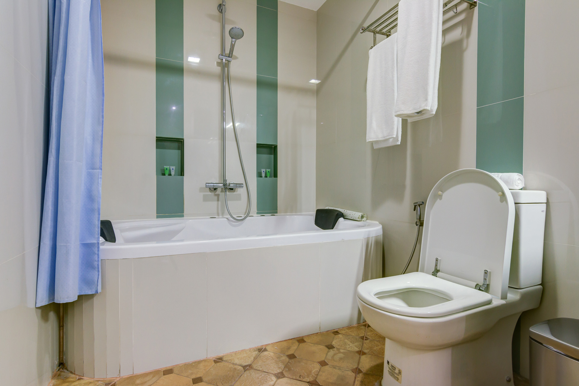 rooms_premier-suite (5)