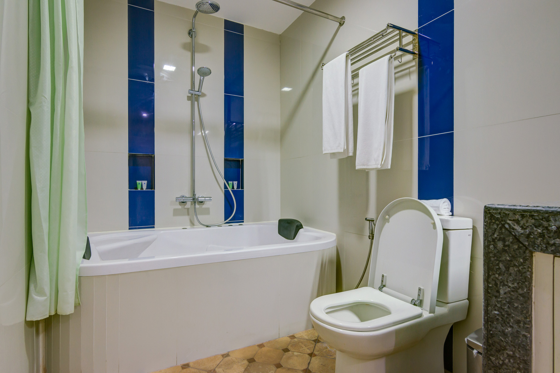 rooms_premier-suite (9)