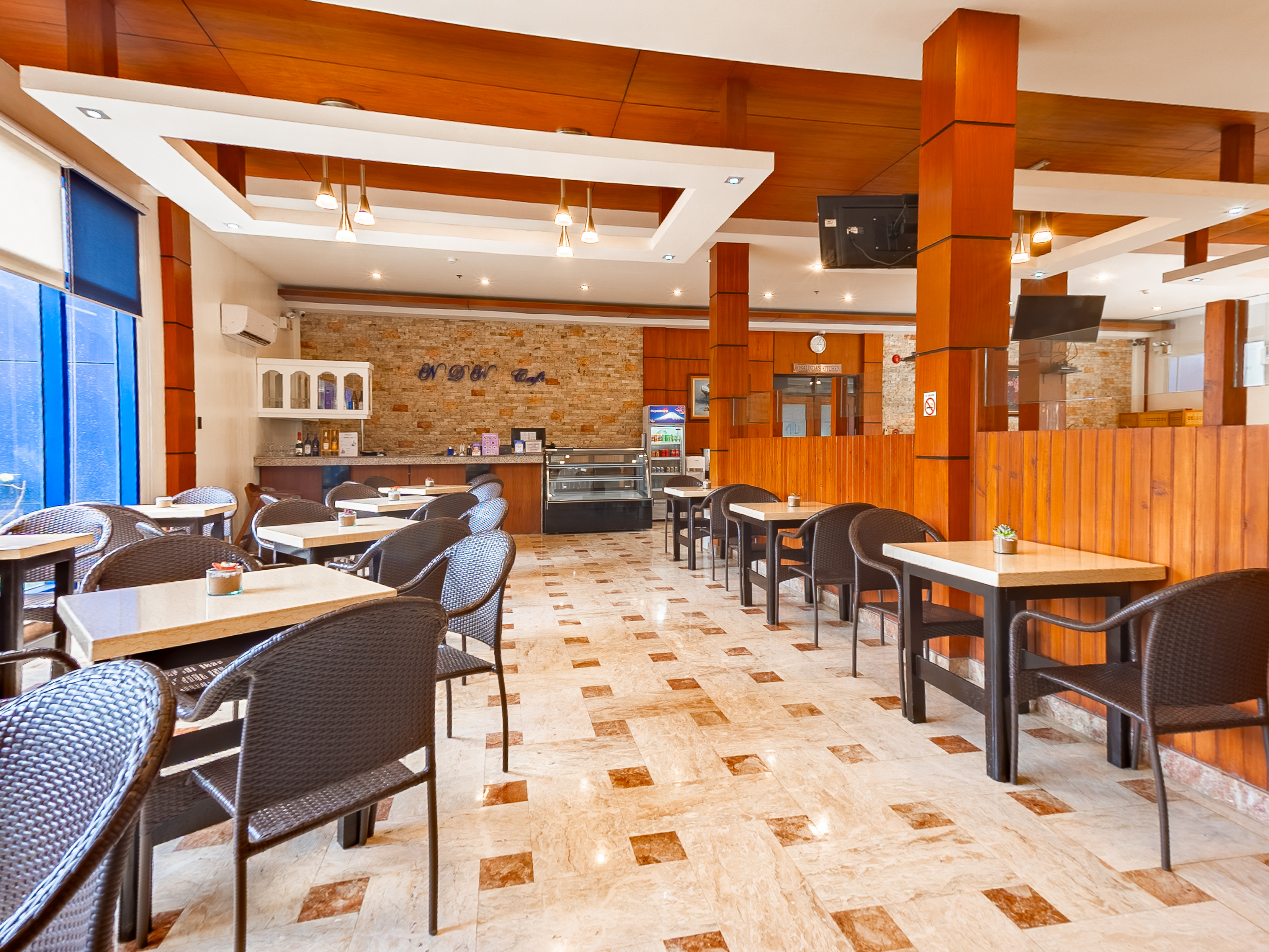 RESTAURANT 1